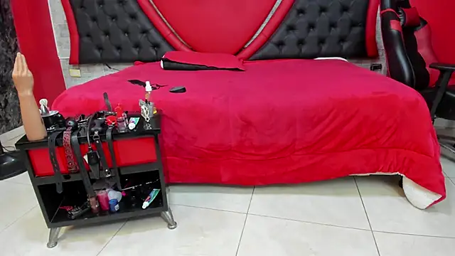 Snapshot of JAYLEN_BDSM chatting on May 12, 11:51 am JAYLEN BDSM online show from May 12, 11:51 am