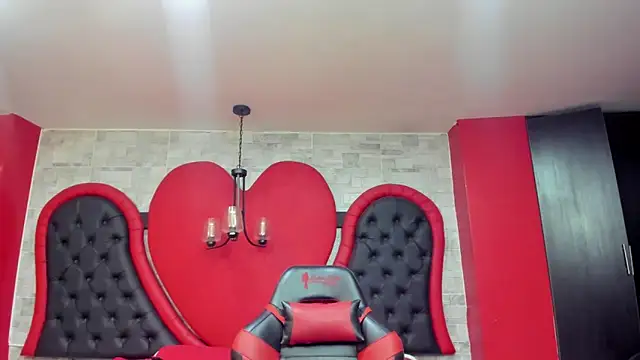Snapshot of JAYLEN_BDSM chatting on May 21, 12:01 pm JAYLEN BDSM online show from May 21, 12:01 pm
