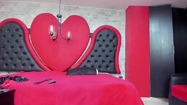 Snapshot of JAYLEN_BDSM chatting on June 3, 2:33 pm JAYLEN BDSM online show from June 3, 2:33 pm