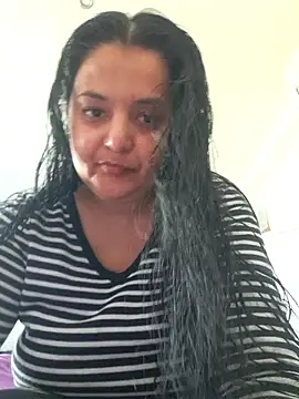 sarahhh1987 online show from April 22, 7:55 am