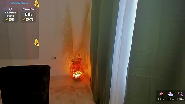 Snapshot of AnntoniaWood chatting on February 20, 2:13 pm AnntoniaWood online show from February 20, 2:13 pm