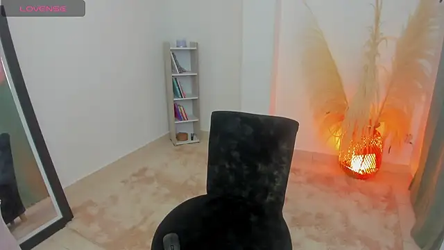 Snapshot of AnntoniaWood chatting on March 8, 2:40 pm AnntoniaWood online show from March 8, 2:40 pm