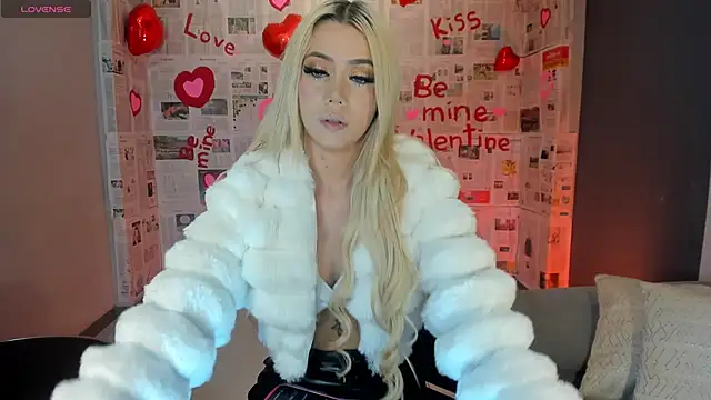 HannaConnor  online show from February 13, 8:49 pm