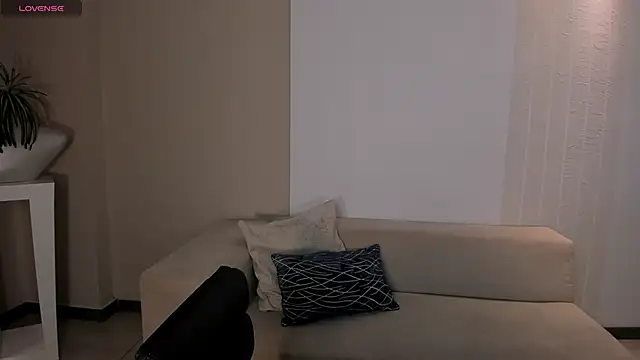 BellaRose X online show from April 22, 4:59 am