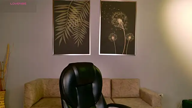 AliceHarper  online show from March 11, 9:45 am