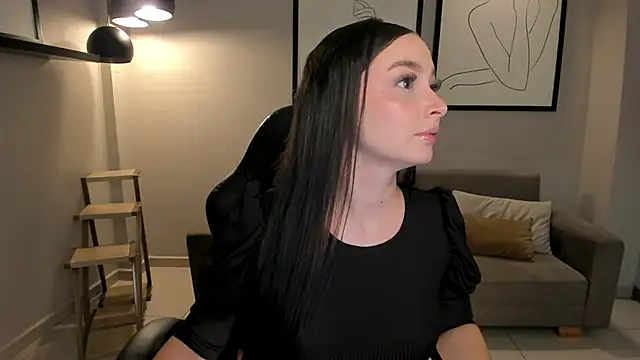 AliceHarper  online show from September 18, 7:05 pm