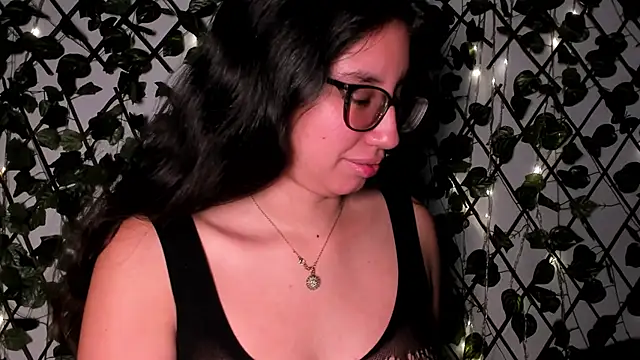 CoralineSanchez online show from November 15, 7:10 pm