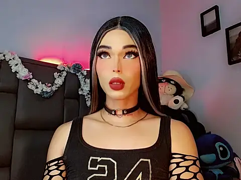 Snapshot of Marian_LV chatting on October 1, 11:05 am Marian LV online show from October 1, 11:05 am