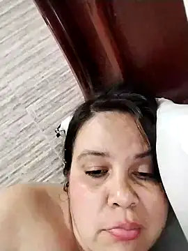 lunanataly online show from February 22, 3:01 am