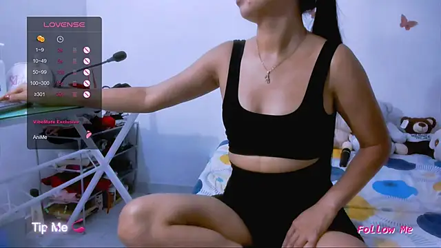 Snapshot of Alyson0001 chatting on November 18, 12:16 am Alyson0001 online show from November 18, 12:16 am