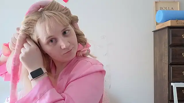 Snapshot of Glitch_Witch chatting on May 21, 4:03 pm Glitch Witch online show from May 21, 4:03 pm