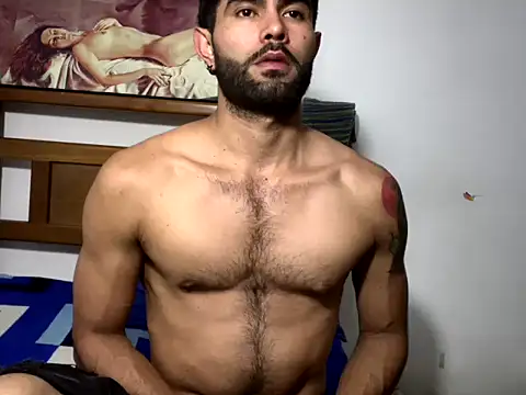 hideonbush051 online show from January 17, 2:49 am