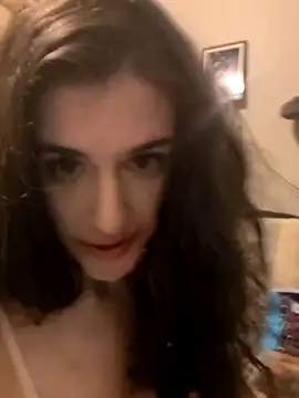 Snapshot of rileyyb_ chatting on February 19, 7:21 pm rileyyb online show from February 19, 7:21 pm