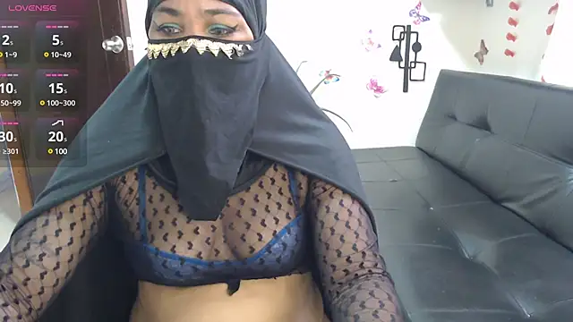 Snapshot of Aaliyah_brown chatting on March 12, 2:12 pm Aaliyah brown online show from March 12, 2:12 pm