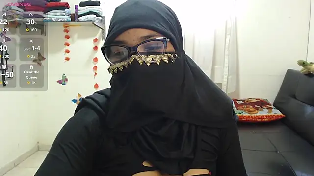 Snapshot of Aaliyah_brown chatting on September 24, 1:58 pm Aaliyah brown online show from September 24, 1:58 pm