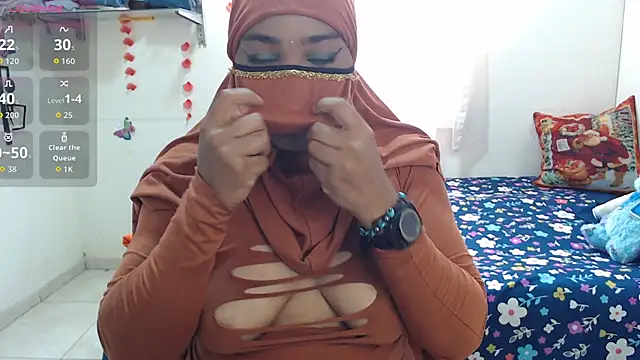 Snapshot of Aaliyah_brown chatting on October 21, 4:19 pm Aaliyah brown online show from October 21, 4:19 pm