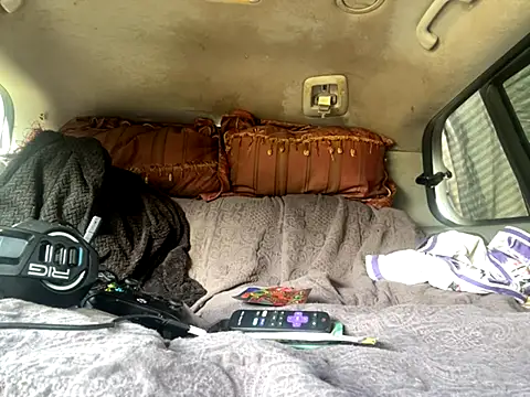 SlimeCrownzOut5 online show from September 20, 4:41 pm