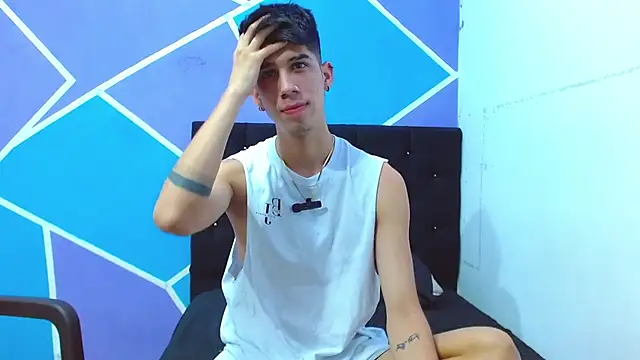 Snapshot of jhony-sex chatting on December 6, 6:15 am jhony-sex online show from December 6, 6:15 am