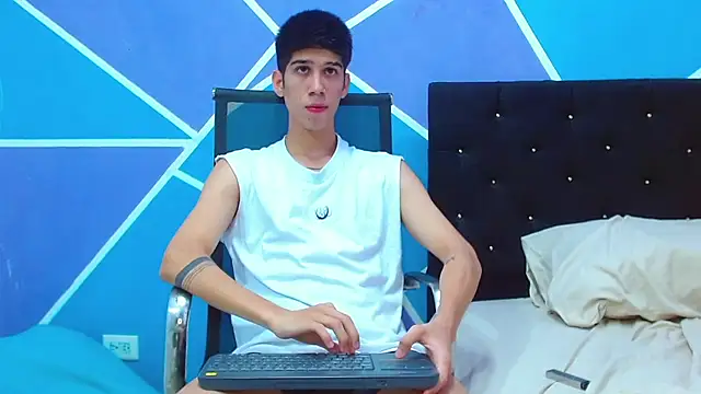 Snapshot of jhony-sex chatting on February 27, 8:28 am jhony-sex online show from February 27, 8:28 am