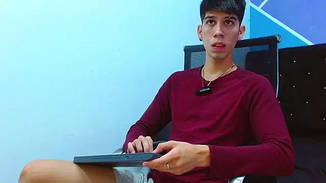 Snapshot of jhony-sex chatting on March 22, 6:11 am jhony-sex online show from March 22, 6:11 am