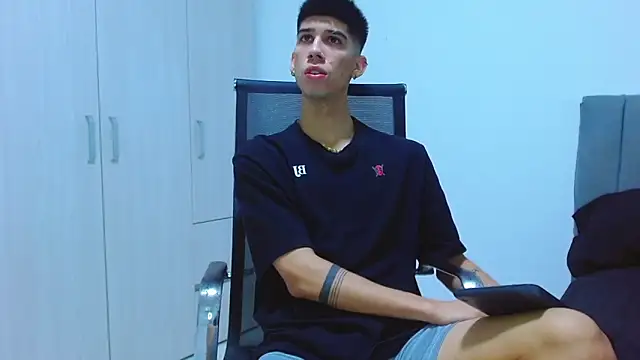 Snapshot of jhony-sex chatting on September 20, 3:07 am jhony-sex online show from September 20, 3:07 am