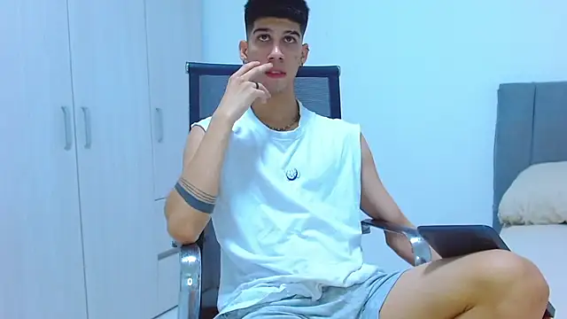 Snapshot of jhony-sex chatting on October 16, 4:57 am jhony-sex online show from October 16, 4:57 am