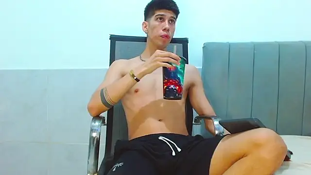 jhony-sex online show from April 2, 7:17 am