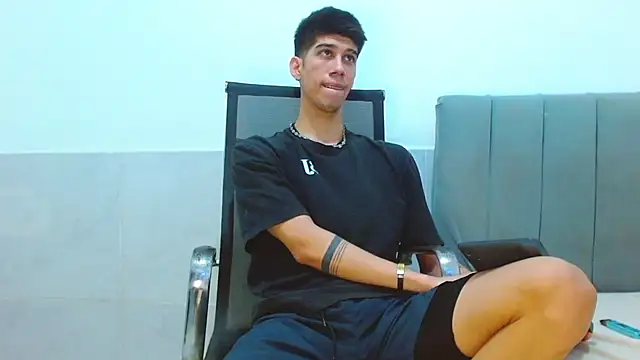 jhony-sex online show from April 5, 11:46 pm