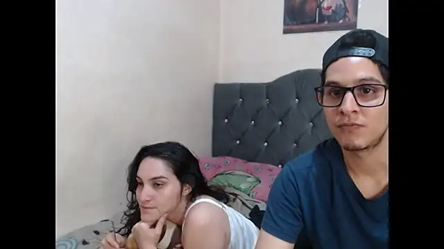 blackwolf whitebee online show from December 8, 4:25 am