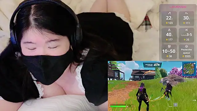 Snapshot of Kara-Nuna chatting on January 25, 6:55 am Kara-Nuna online show from January 25, 6:55 am