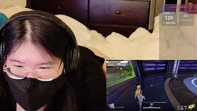 Snapshot of Kara-Nuna chatting on January 26, 8:57 am Kara-Nuna online show from January 26, 8:57 am