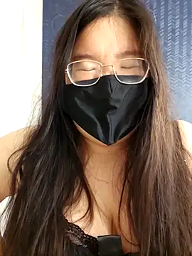 Snapshot of Kara-Nuna chatting on December 14, 4:18 am Kara-Nuna online show from December 14, 4:18 am