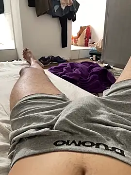 Snapshot of thfrances chatting on January 2, 3:29 pm thfrances online show from January 2, 3:29 pm