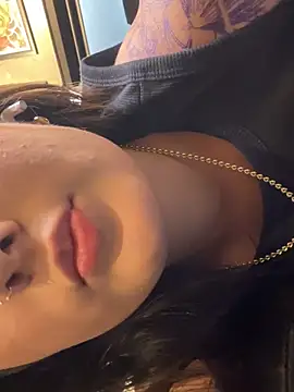 IrisBaker online show from February 26, 9:58 pm