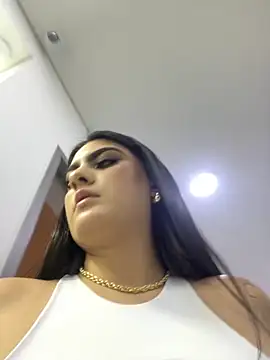 IrisBaker online show from October 3, 9:23 pm