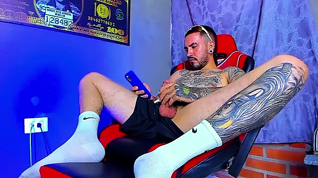 smoker445 online show from October 31, 7:26 pm