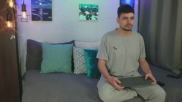 Cleoanubis- online show from November 10, 3:38 am