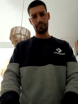 Snapshot of litleboy92 chatting on October 31, 1:06 am litleboy92 online show from October 31, 1:06 am