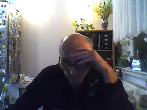 Snapshot of tino66 chatting on October 25, 9:31 pm tino66 online show from October 25, 9:31 pm
