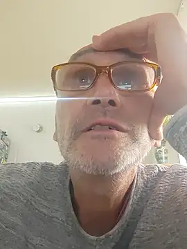 Snapshot of tino66 chatting on November 1, 1:35 pm tino66 online show from November 1, 1:35 pm