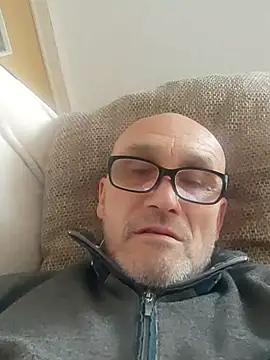 Snapshot of tino66 chatting on March 15, 12:11 pm tino66 online show from March 15, 12:11 pm