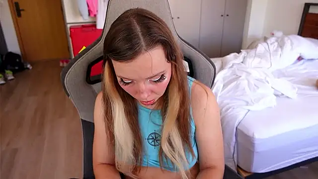 Ayra Lust online show from February 7, 7:50 pm