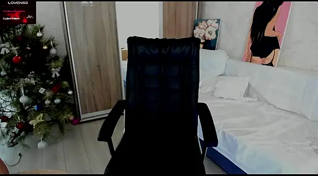 Stella  Cox online show from January 13, 9:30 am