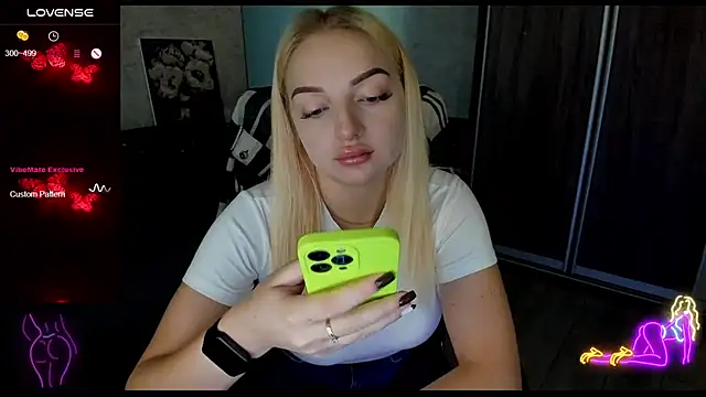 Stella  Cox online show from September 15, 5:29 am