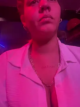 Snapshot of andreinitahg chatting on December 11, 7:36 pm andreinitahg online show from December 11, 7:36 pm