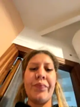 Snapshot of andreinitahg chatting on October 11, 5:11 pm andreinitahg online show from October 11, 5:11 pm