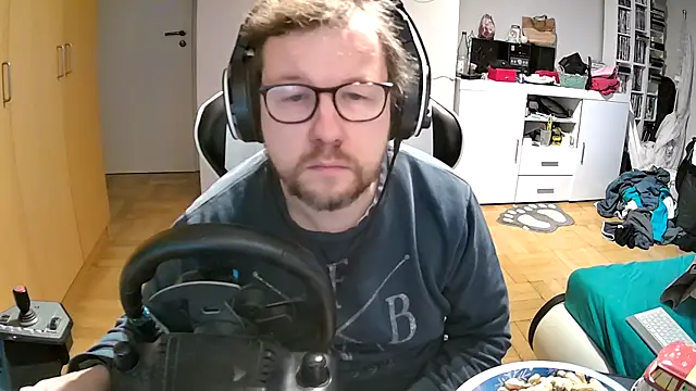 Snapshot of larsgessner30 chatting on October 27, 3:49 pm larsgessner30 online show from October 27, 3:49 pm