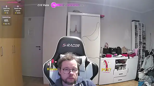 Snapshot of larsgessner30 chatting on November 8, 6:29 pm larsgessner30 online show from November 8, 6:29 pm