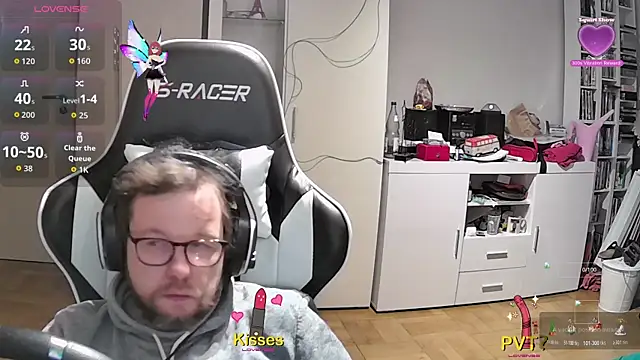 Snapshot of larsgessner30 chatting on November 13, 9:14 pm larsgessner30 online show from November 13, 9:14 pm