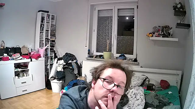 Snapshot of larsgessner30 chatting on November 19, 9:59 pm larsgessner30 online show from November 19, 9:59 pm